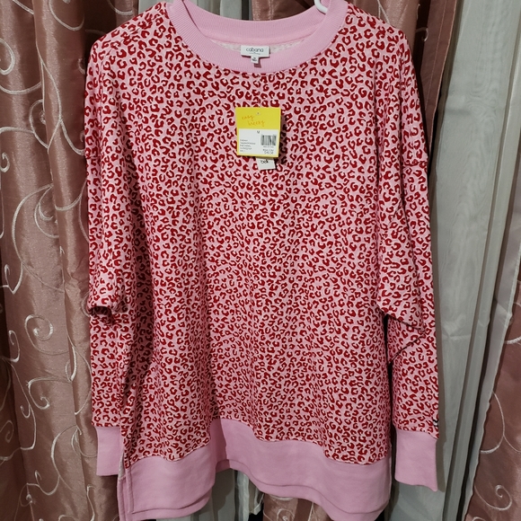 New Cabana by Crown and Ivy Sweatshirt Size Medium Pink and Red Animal Print - Picture 1 of 6